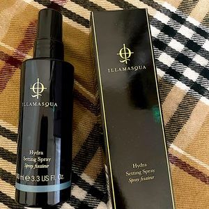 ✨ Hydra setting spray ✨Locks in makeup all day